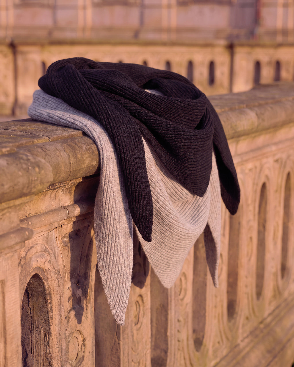 LA ROUGE ApS Julie Scarf Scarf Sand