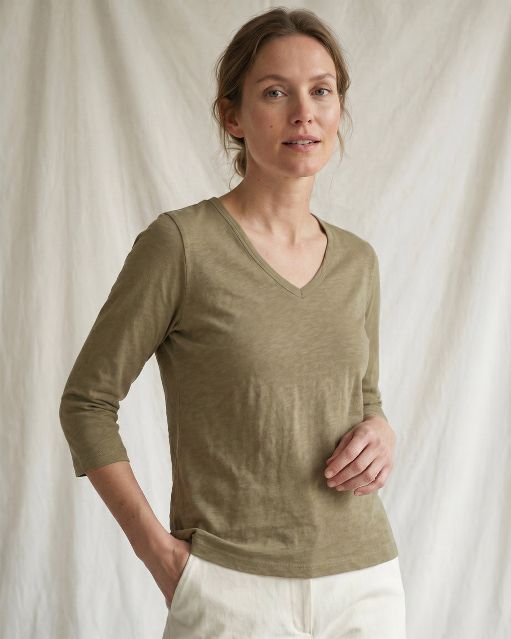 LA ROUGE ApS NOOS - Lise 3/3 V-neck T-shirt Sand