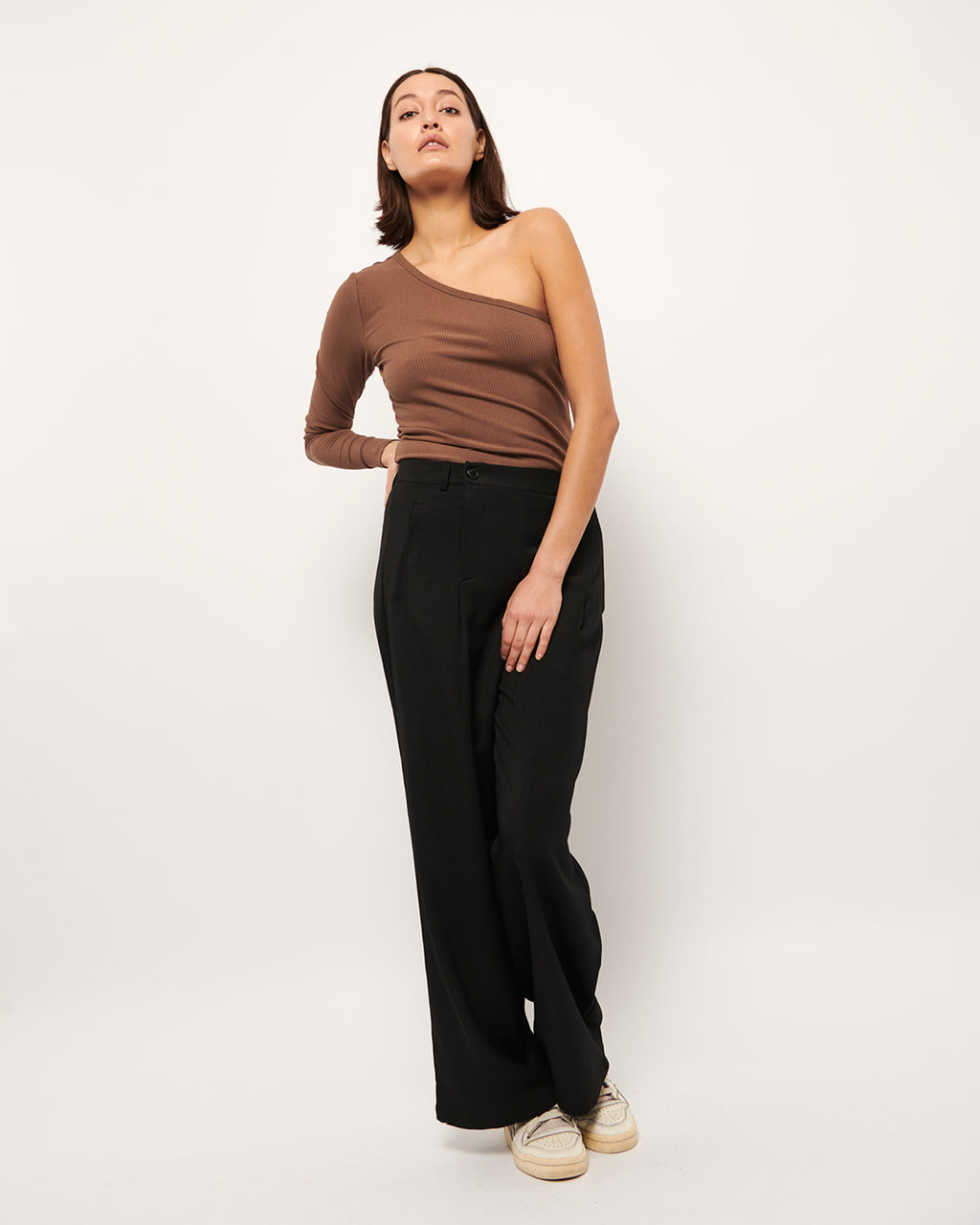 LA ROUGE ApS Lisa One shoulder L/S T-shirt Brown